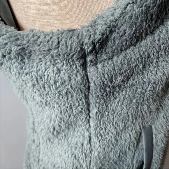 Patagonia Los Gatos Vest Women’s Size Large Teal Green Fleece Full Zip Sherpa - Picture 5 of 8